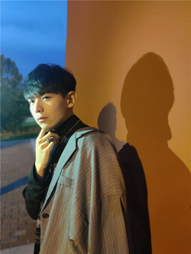 闪光的信院第261期：说唱小哥用爱诠释态度 展现独有风格