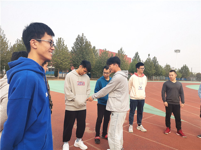 【完满班级】阳光下奔跑的背影——大数据学院、信息工程学院软件1701班阳光下奔跑的背影完满班级活动