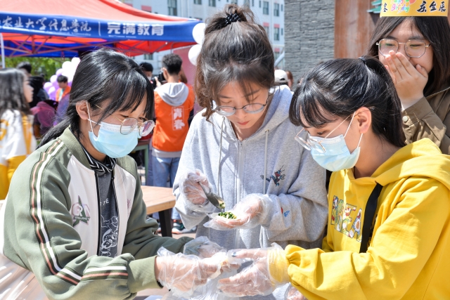 【书院传真】品幸福滋味 享浓情时刻——第二届“色香味意形”书院烹饪大赛暨“芳菲四月”4月师生集体生日会圆满落幕