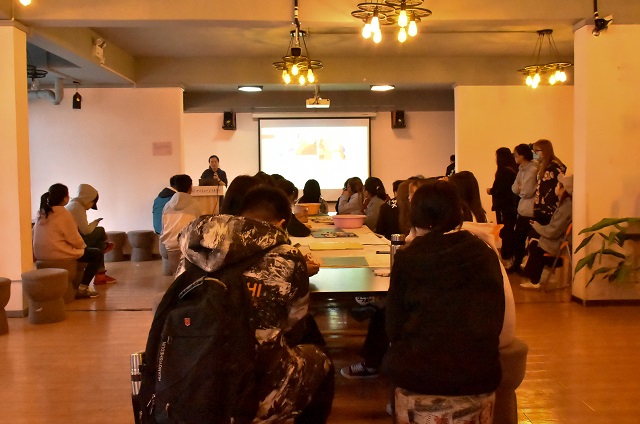 动手动脑 创造奇迹——“智多星”领航工程石膏雕塑体验课第五期