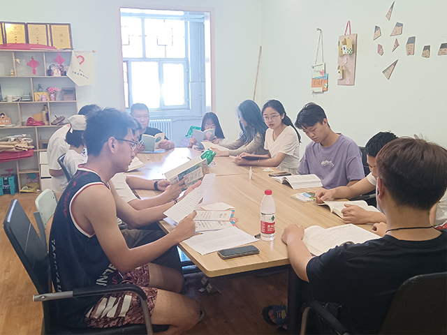 【完满团支部】沐浴书香 与书为友——远景学院远景2102班完满团支部活动