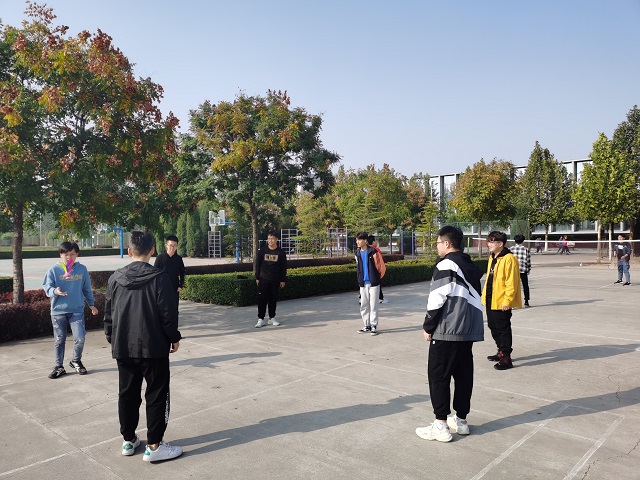 【完满班级】激情运动 相约秋天——大数据学院计科1802班完满活动