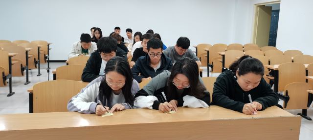 【完满团支部】关注心理健康 共谱青春华章——大数据学院、信息工程学院数字2211班完满团支部活动