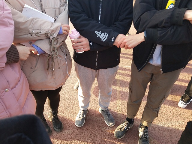 【完满班级】趣味拓展 智勇冲关——艺术传媒学院环设1701班举办完满班级活动