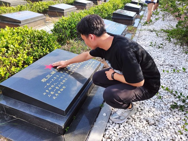 【三下乡】万里长空且为忠魂舞 千秋功业自有后来人