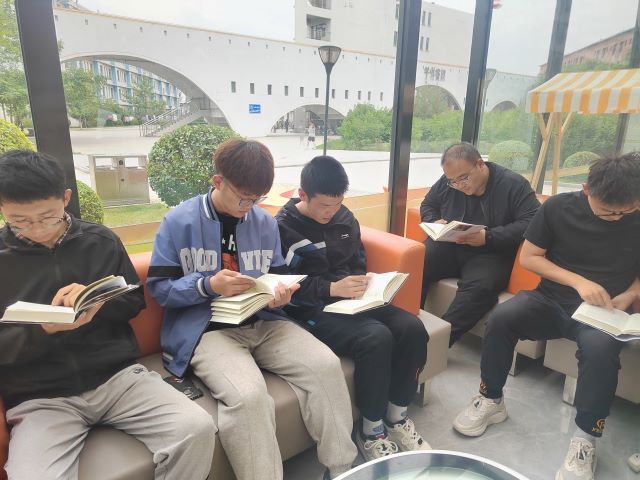老骥伏枥 志在千里——经济与管理学院五月完满团支部纪实（二）