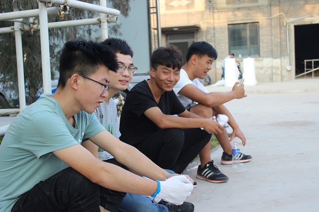 明月装饰了古城的夜晚 你的身影装饰了古城的梦