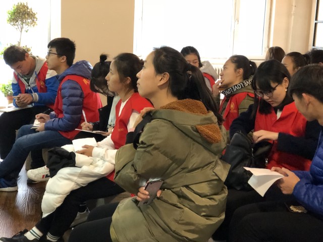 你不曾注意过的一颦一笑——信息工程系举办“爱从未离开”公益观影活动