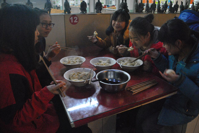 信息工程系举办第一届冬至饺艺交流