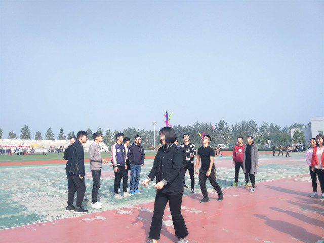 【完满班级】脚上跃动五彩毽球 球网捕捉青春微光——物流1602班举办完满班级活动