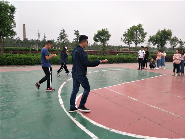 【完满班级】我与操场有个约会——淬炼商学院五月完满班级主题活动（三）