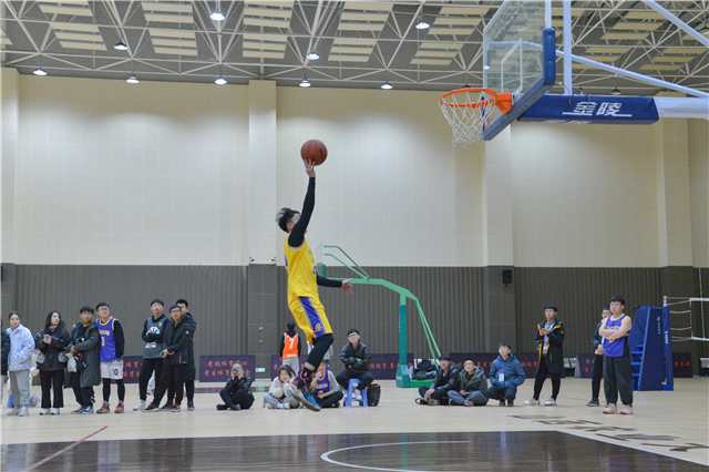 【青马工程】8号晃过时间 24号守住岁月——第十二期“青马工程”完满教育学生骨干培训计划知行班系列活动“8&24号的意义”篮球主题活动顺利举办