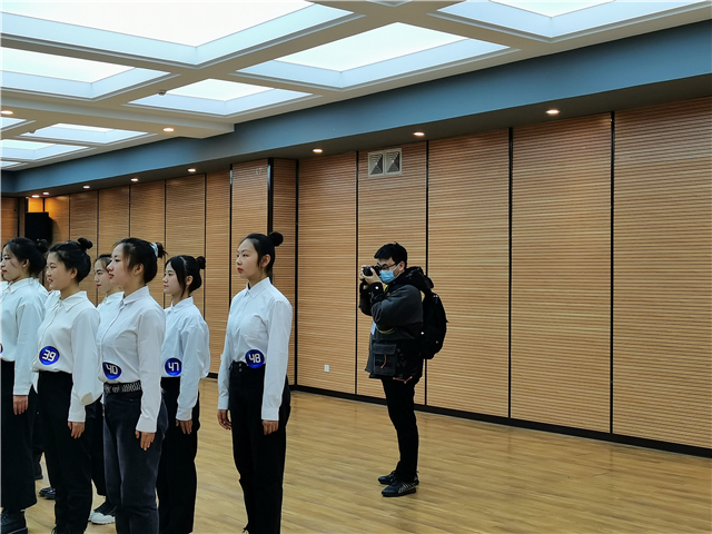 闪光的信院第264期：以青春为证做荧幕后的“超级英雄”闪光青年•王超智