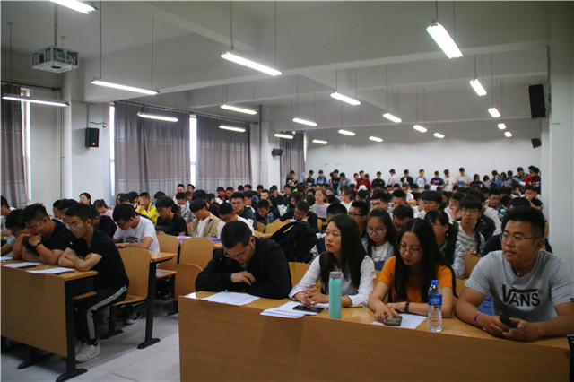 【辅导员说完满】构建和谐校园  体味戏剧人生——智能工程学院18级辅导员说完满