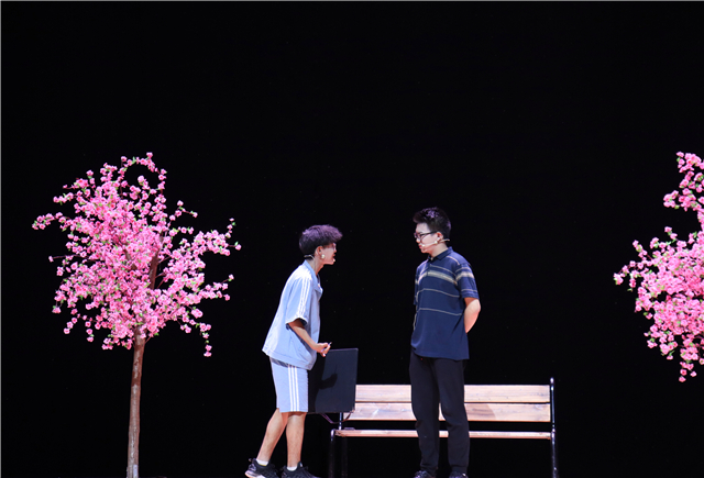 【戏剧节】在困难面前 坚贞不屈——远景学院《不屈的生命》戏剧节专场