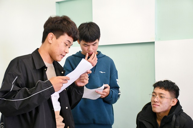 【完满班级】丰富文化知识 陶冶艺术情操——远景2103班10月完满班级活动