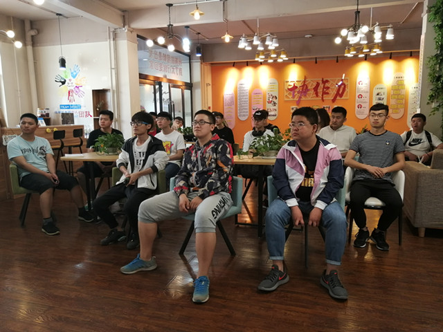 【完满班级】观看红色电影 弘扬爱国精神——信息工程学院网工1602完满班级活动