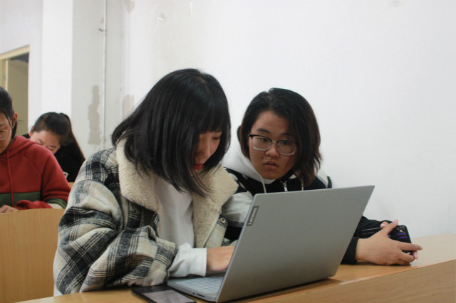 交流中提升 实践中成长 —经济与管理学院开展团总支学生组织“少年当担当,共筑中国梦”智慧团建班团培训会
