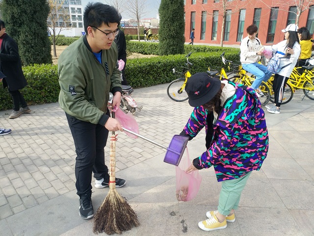 【完满班级】微不足道的力量 换绿色家园——服装1701、产品1701班举办完满班级活动