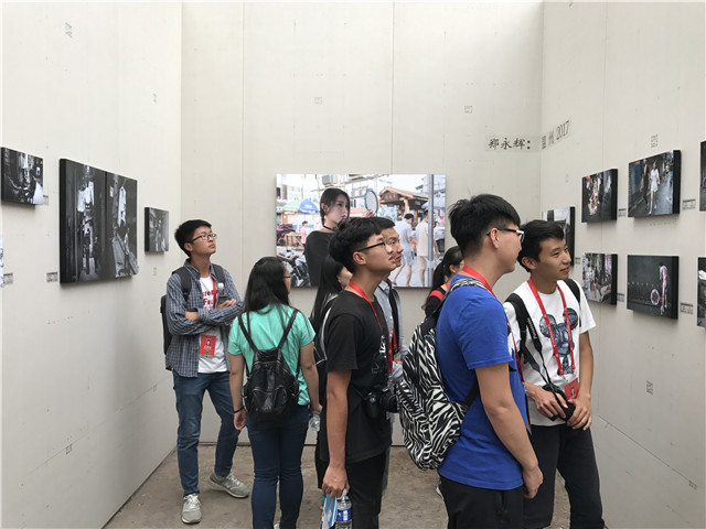 摄影记录人生 光影谱写精彩——学生科技联合会赴2017年平遥国际摄影大展学习交流