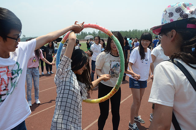 工管系举办第七期“卓越团队 快乐运动”趣味运动会