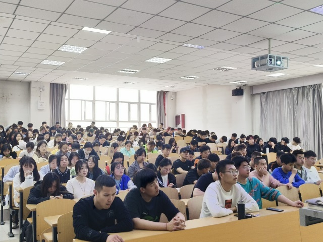 【辅导员说完满】今天你好好说话了吗——经济与管理学院2022级辅导员说完满活动