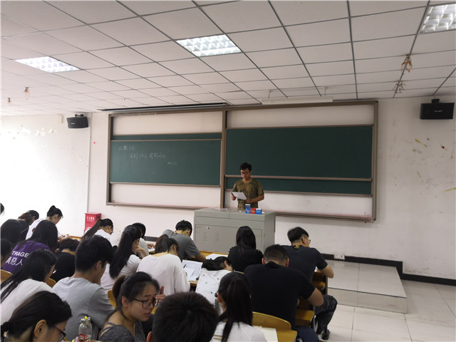 【完满班级】戏剧梦——我为戏剧节打CALL——淬炼商学院五月完满班级主题活动（二十四）