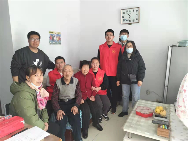 【情暖社区】“点亮心灯”失独老人帮扶行动:给孤独的晚年带来光亮
