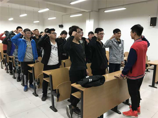 【完满班级】秋风不解迟桂花 菊盛艳艳呈娇面——机制1703班举办我为OFO“擦把脸”完满班级活动