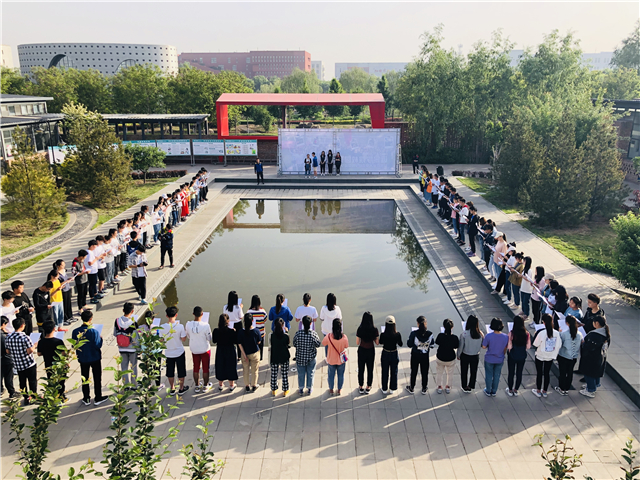 【戏剧节】第七届“魅夜乌马河”校园戏剧节5月17日晨读戏剧集锦