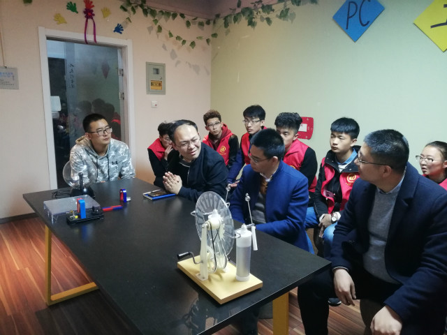 【1+1>2】信工+太行 成就E梦想——信工系公益服务培训之趣味实验教学