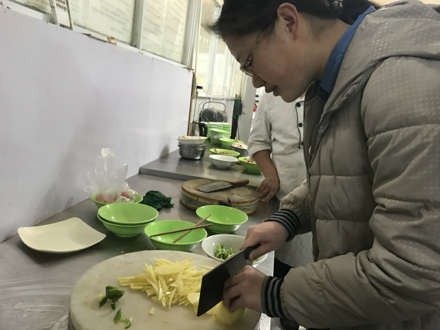 【社团快讯】南滋北味社“玩转厨房”第一期厨艺大比拼成功办