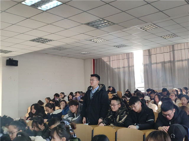 【辅导员说完满】弘扬爱国精神 激扬爱国热情——淬炼商学院12月辅导员说完满专题活动（二十七)