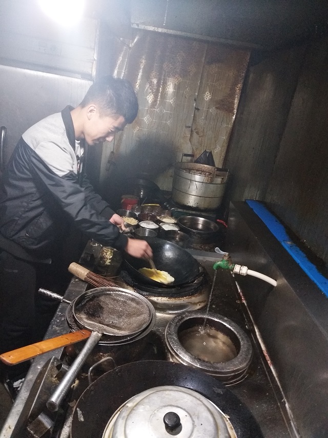 百舸争流 谁主沉浮——信息工程系网工1701班举办第一期完满社团活动