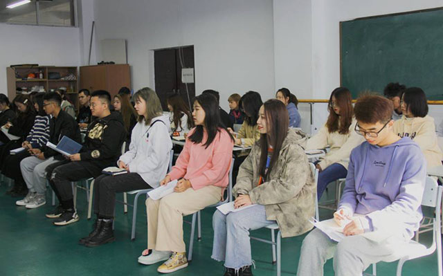 奋斗源于热爱 理想成就未来