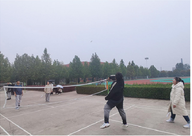 【完满班级】气羽轩昂 我们谁羽争锋——大数据学院计科2103男女双打羽毛球比赛