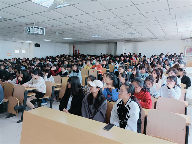 【辅导员说完满】国之一字 应刻于心——淬炼·国际商学院2021级“辅导员说完满”专题活动