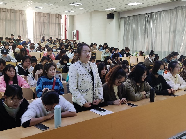 【辅导员说完满】劳动教育融入完满教育——淬炼·国际商学院2020级“辅导员说完满”专题活动