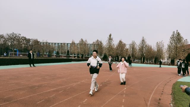 感受乘风追逐的快乐——大数据学院、信息工程学院第四届“暖冬行动”慢跑比赛