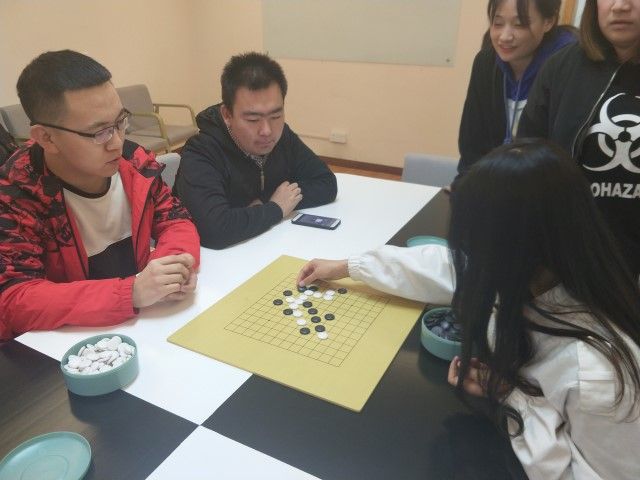 【完满班级】棋乐无穷 睿智人生——食品与环境学院资环1601班棋王争霸赛