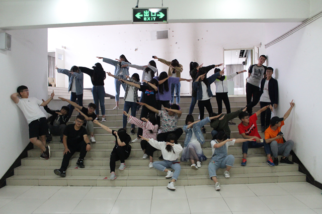 【完满班级】唱响红色 回味经典——淬炼商学院五月完满班级主题活动(十四)