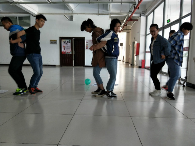 【完满班级】趣味运动会 精彩没个够——淬炼商学院五月完满班级主题活动（三十八）