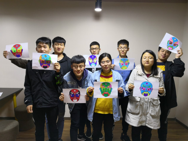 【完满班级】画各异脸谱 品百态中国——网工1702班举办“赏国粹”之填充脸谱活动