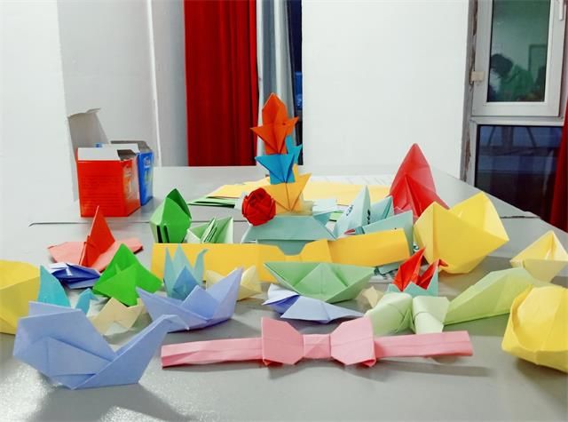 【完满班级】趣味无限 激发思维跳跃——艺术传媒学院2018级视觉1804班“纸之魂”创意折纸手工 交流分享会活动