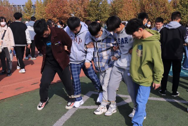 【辅导员说完满】拒绝躺平 来场抗寒趣味赛——经济与管理学院2021级辅导员说完满