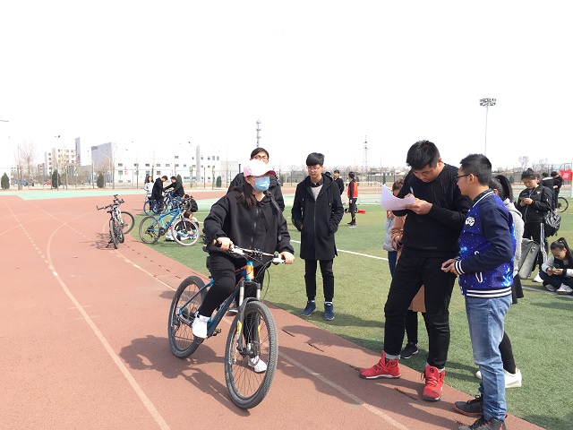 青春路上 载梦起航——环科系首届“乐享杯”十步香车趣味赛