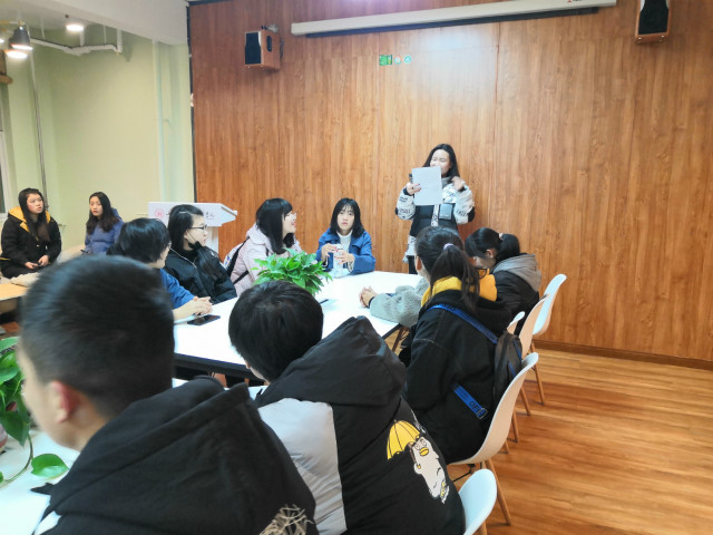 【完满班级】生活为名 艺术做主——外国语言文学系英语1806班、1807班12月份完满班级活动