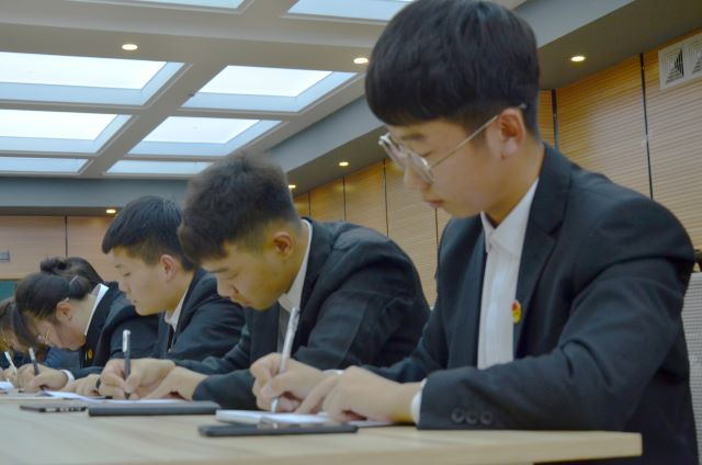 艺路领先 争做先锋——艺术传媒学院“艺路领先”之学生干部培训