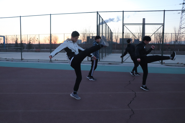 【运动会特辑】信院暮晨间的你们 全力以赴只为最好