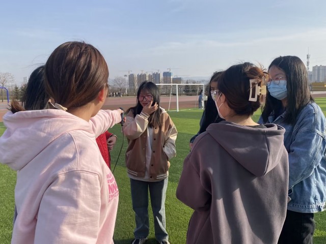 【完满团支部】学雷锋精神 守红色根脉——商务英语学院英语2212班完满团支部活动